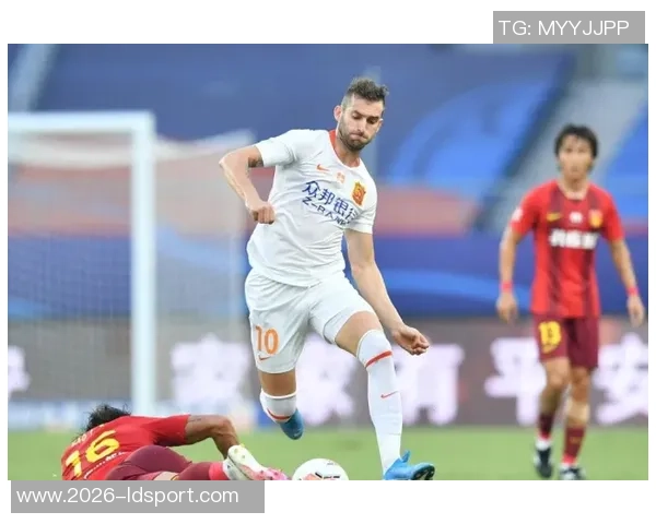 湖勇等争冠球队积极寻求引进琼斯的机会引发关注